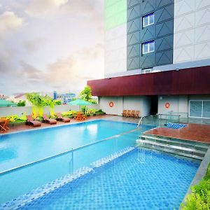 Ayola First Point Hotel Pekanbaru